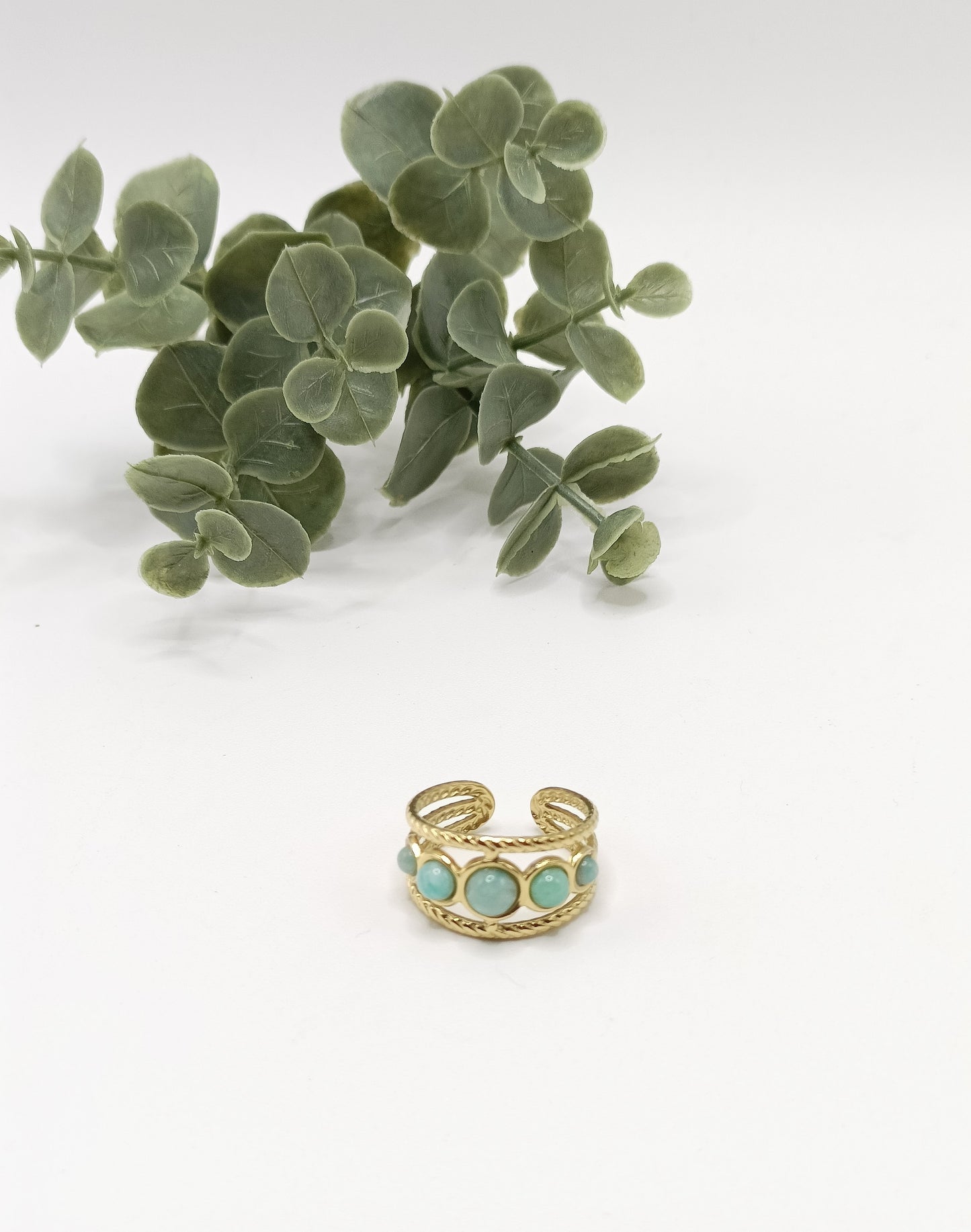 Bague dorée et jade