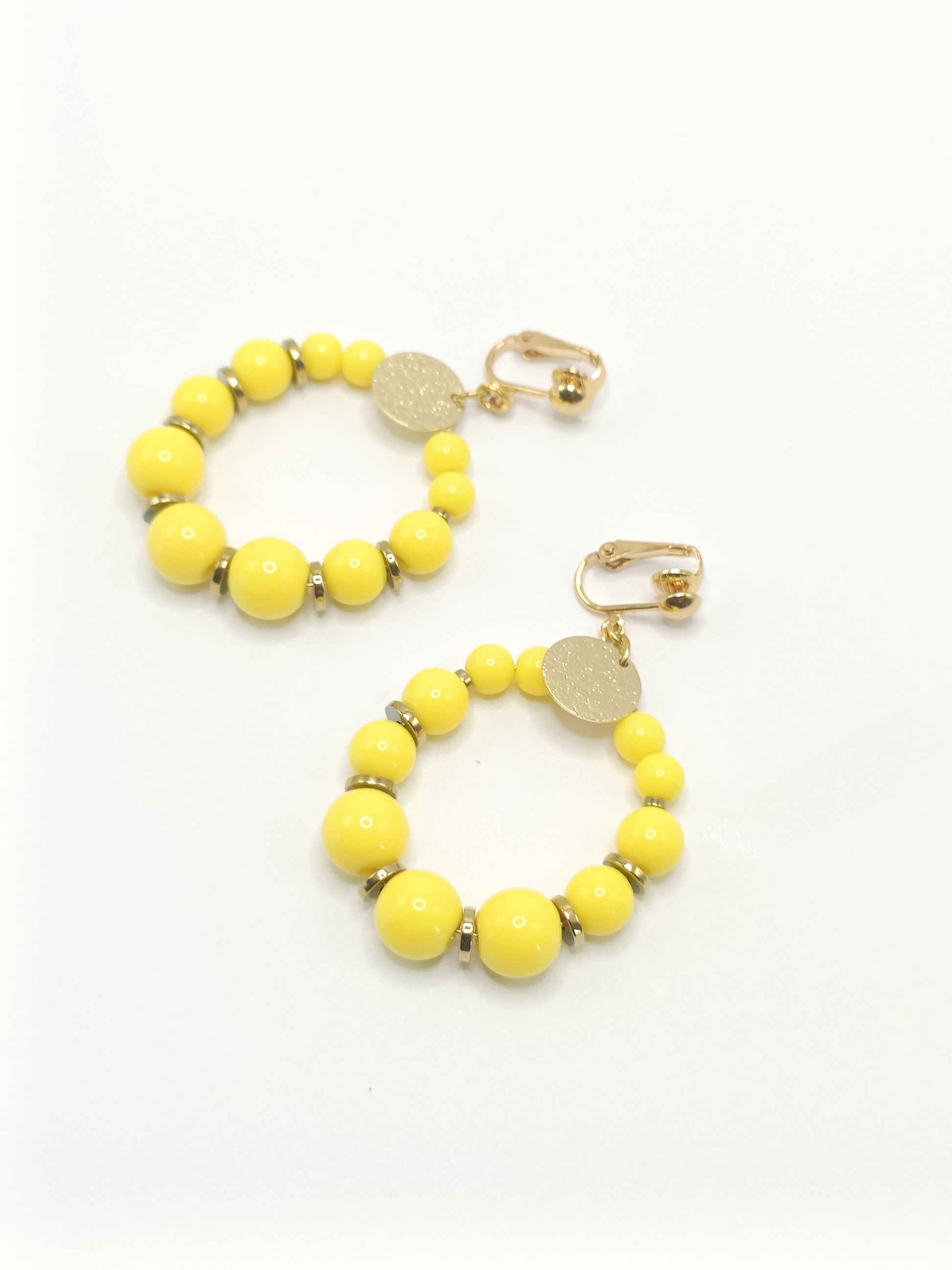 Elinor, boucles d'oreilles tendance, créoles dorées jaune citron, rondelles en hématite,en percées ou clips, 