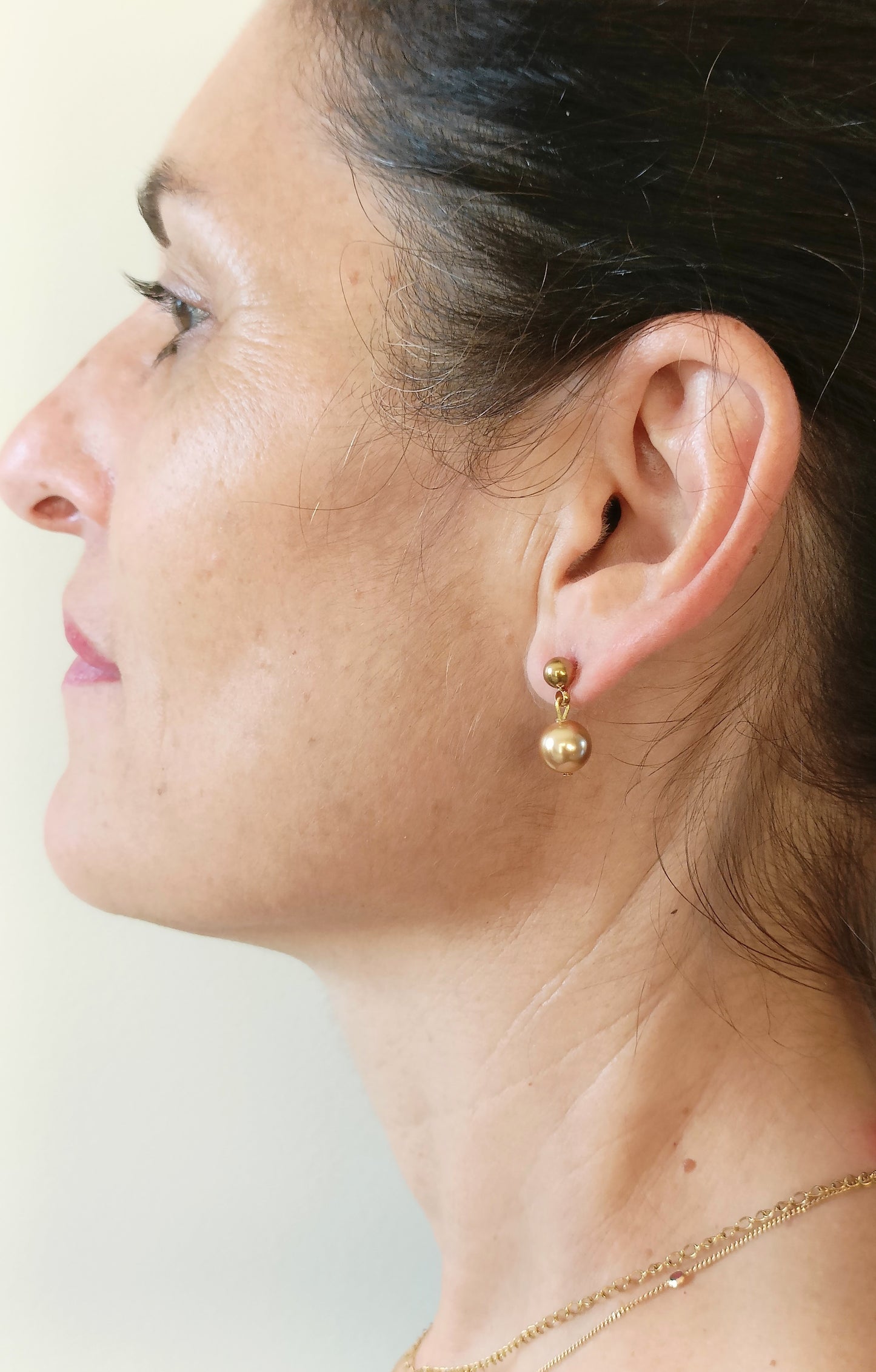 Klimt, boucles d'oreilles composées de petites perles dorées et puces 18K
